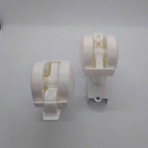 Rodizio Rb 50 Chapa U 25 Mm Para Berço Branco (Kit Com 4 Un) Rodizio Rb 50 Chapa U 25 Mm Para Berço Branco (Kit Com 4 Un)